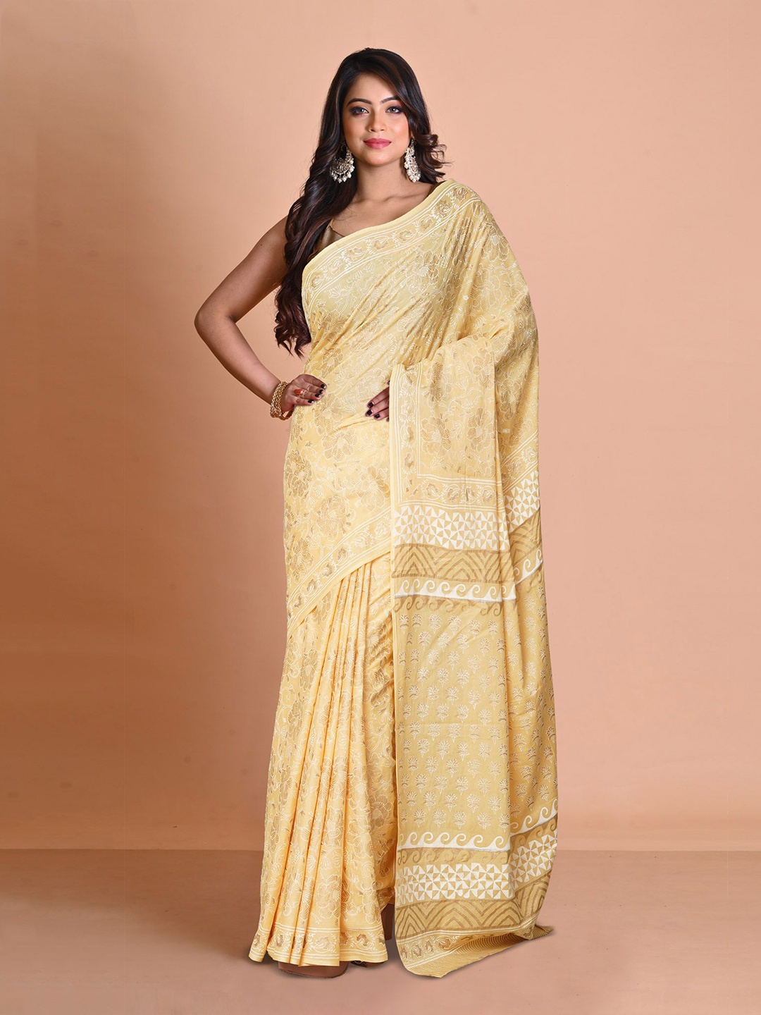 

Unnati Silks Floral Pure Cotton Handloom Block Print Saree, Yellow