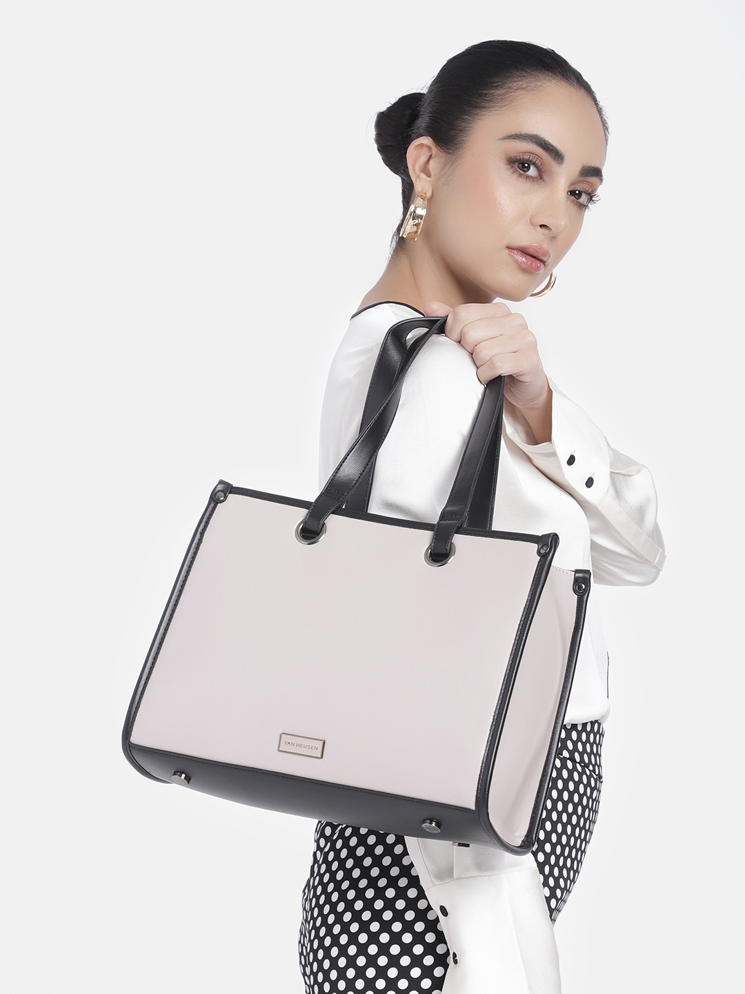 

Van Heusen Handheld Bag, Grey