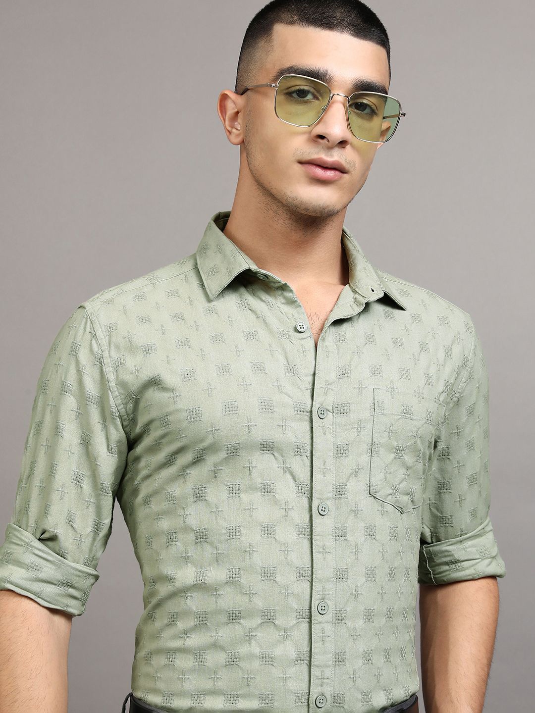 

HIGHLANDER Men Dobby Textured Solid Casual Shirt, Green
