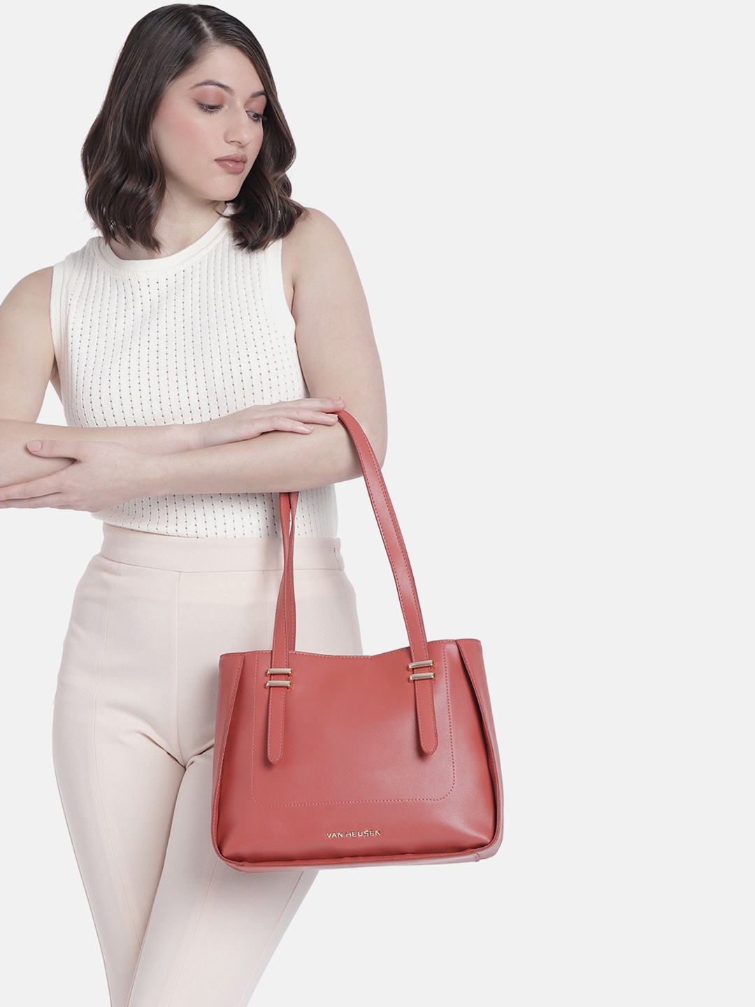 

Van Heusen Women Solid Shoulder Bag, Pink