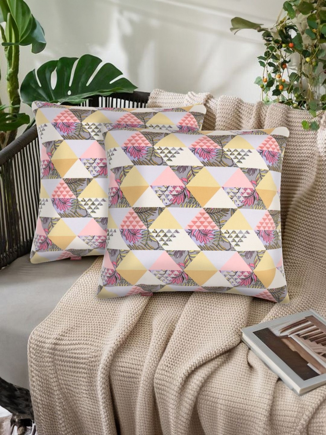 

Tesmare Off White 2 Pieces Geometric Printed Square Cushion Covers