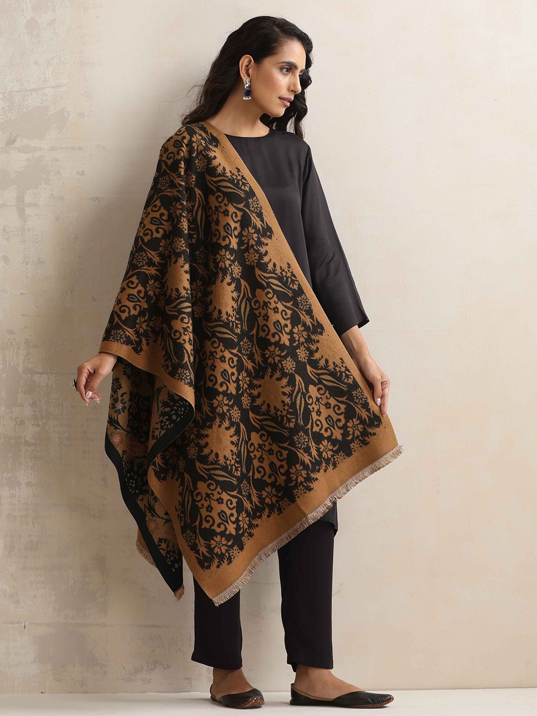 

trueBrowns Floral Reversible Woollen Stole, Brown