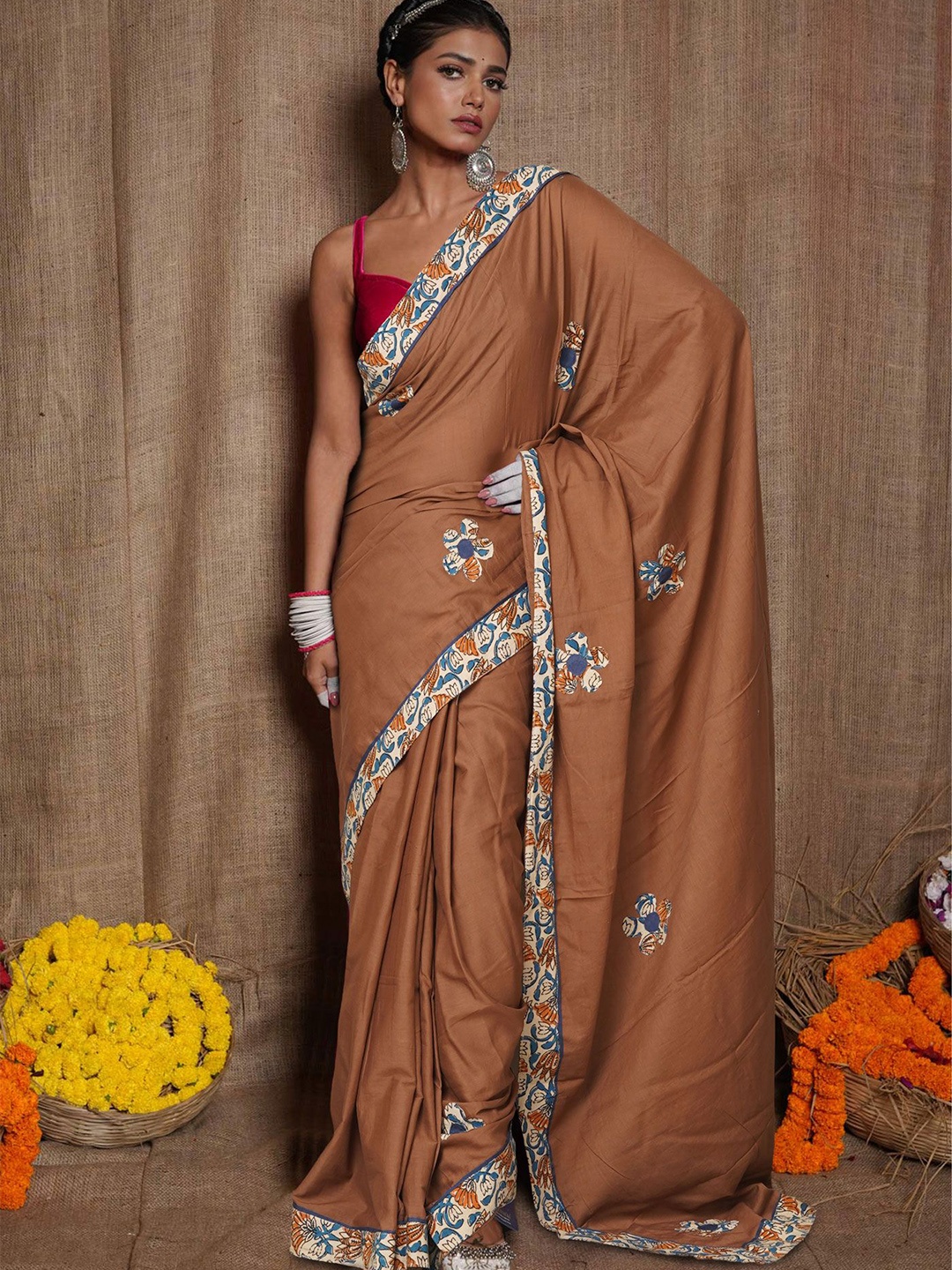 

Unnati Silks Floral Pure Cotton Handloom Block Print Saree, Brown