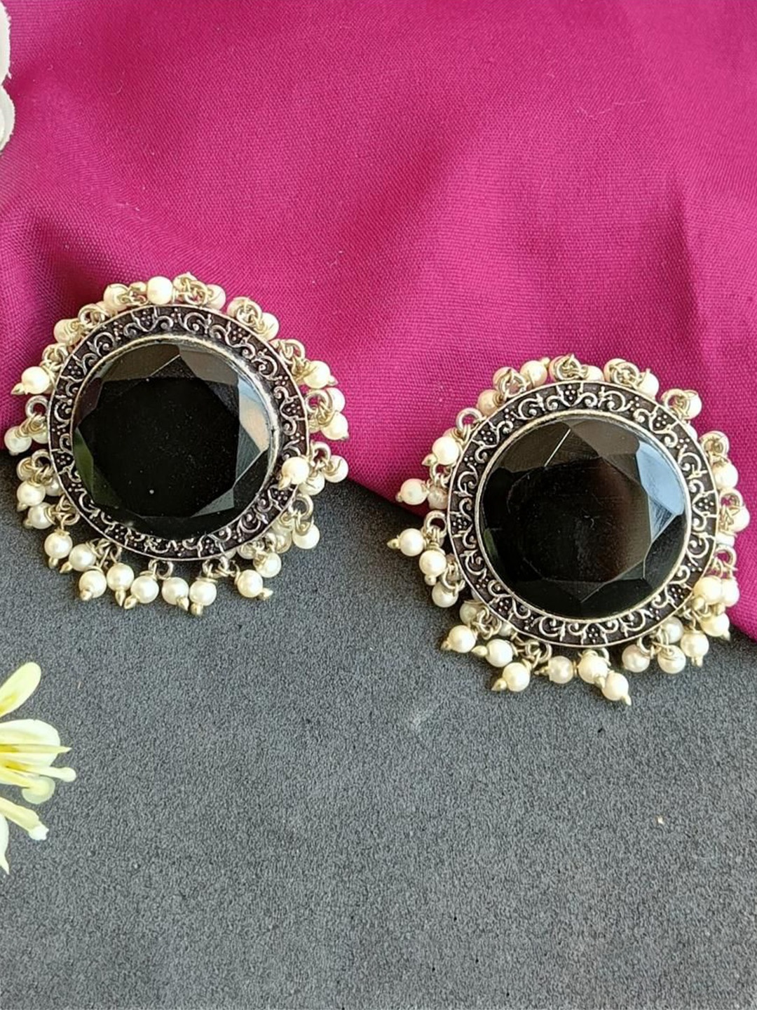 

Efulgenz Gold-Plated Contemporary Studs