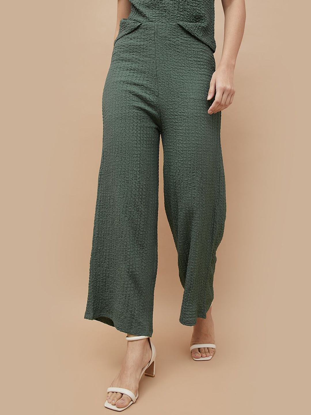 

CODE by Lifestyle Women Mid-Rise Regular Fit Parallel Trousers, Olive