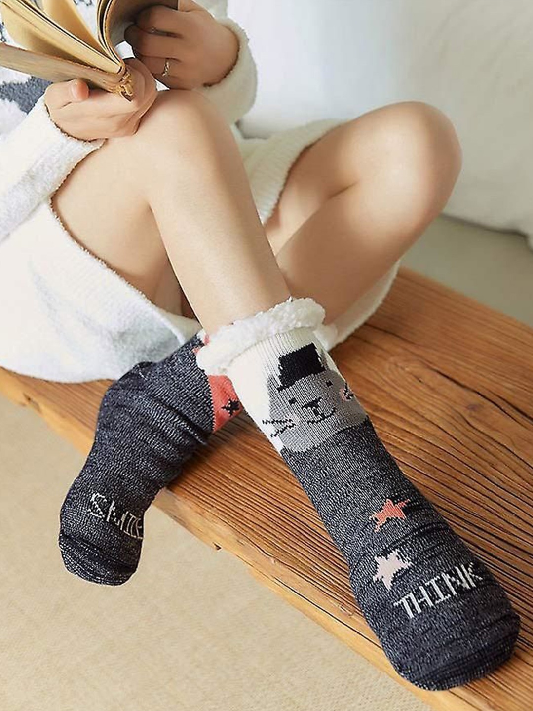 

Alexvyan Women Winter Patterned Calf-Length Socks, Blue