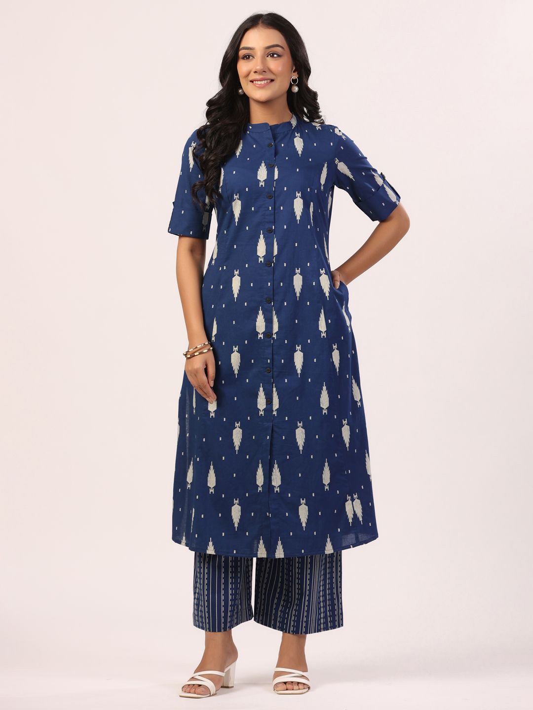 

PIROH Ethnic Motifs Printed Straight Pure Cotton Kurta with Palazzos, Blue