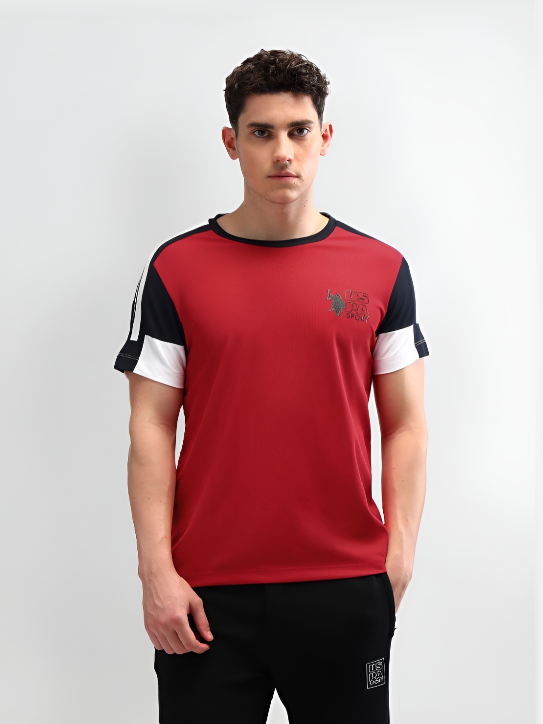 

U.S. Polo Assn. Colourblocked Brand Logo Detail Slim Fit T-shirt, Red