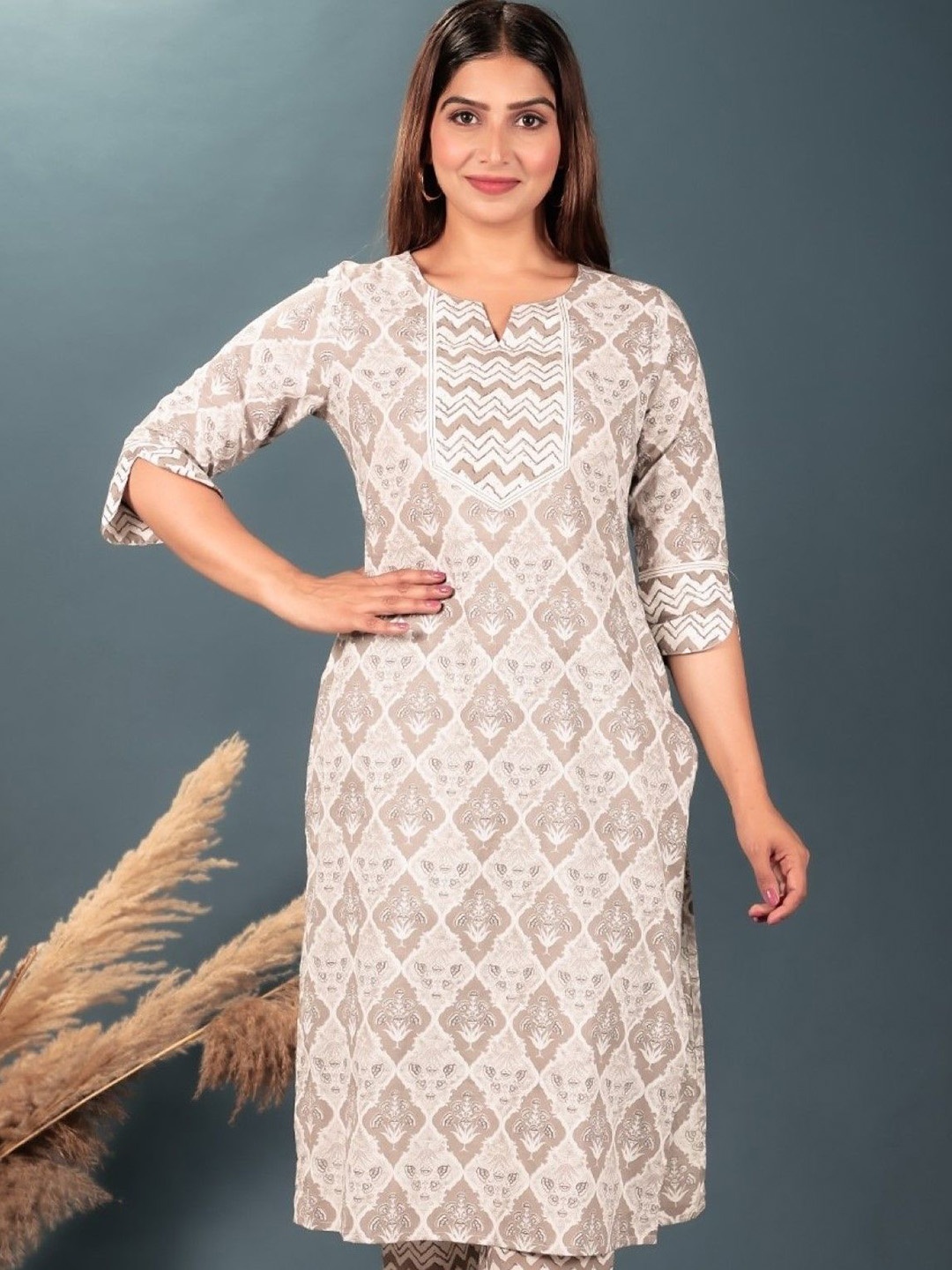 

Aramya Floral Printed Cotton Straight Kurta, Grey