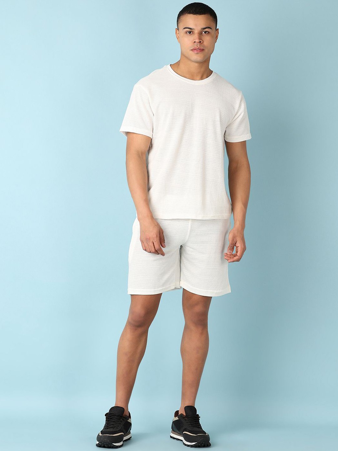 

V-Mart Round Neck Short Sleeves T-Shirt & Shorts, White