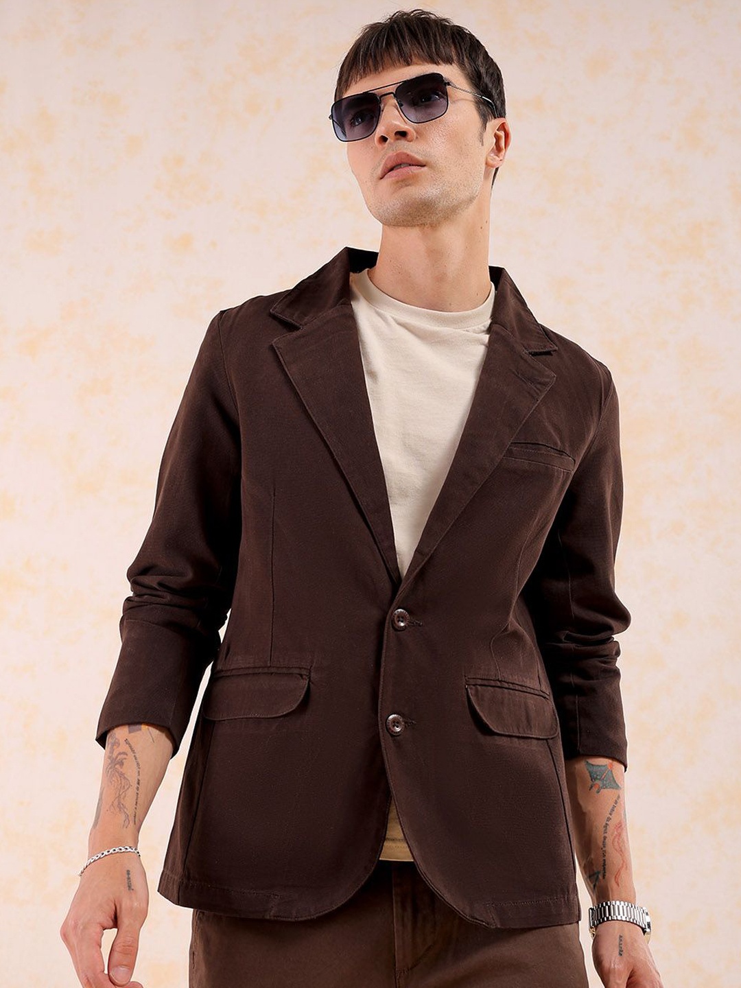 

The Indian Garage Co Cotton Slim-Fit Cotton Single-Breasted Blazer, Brown