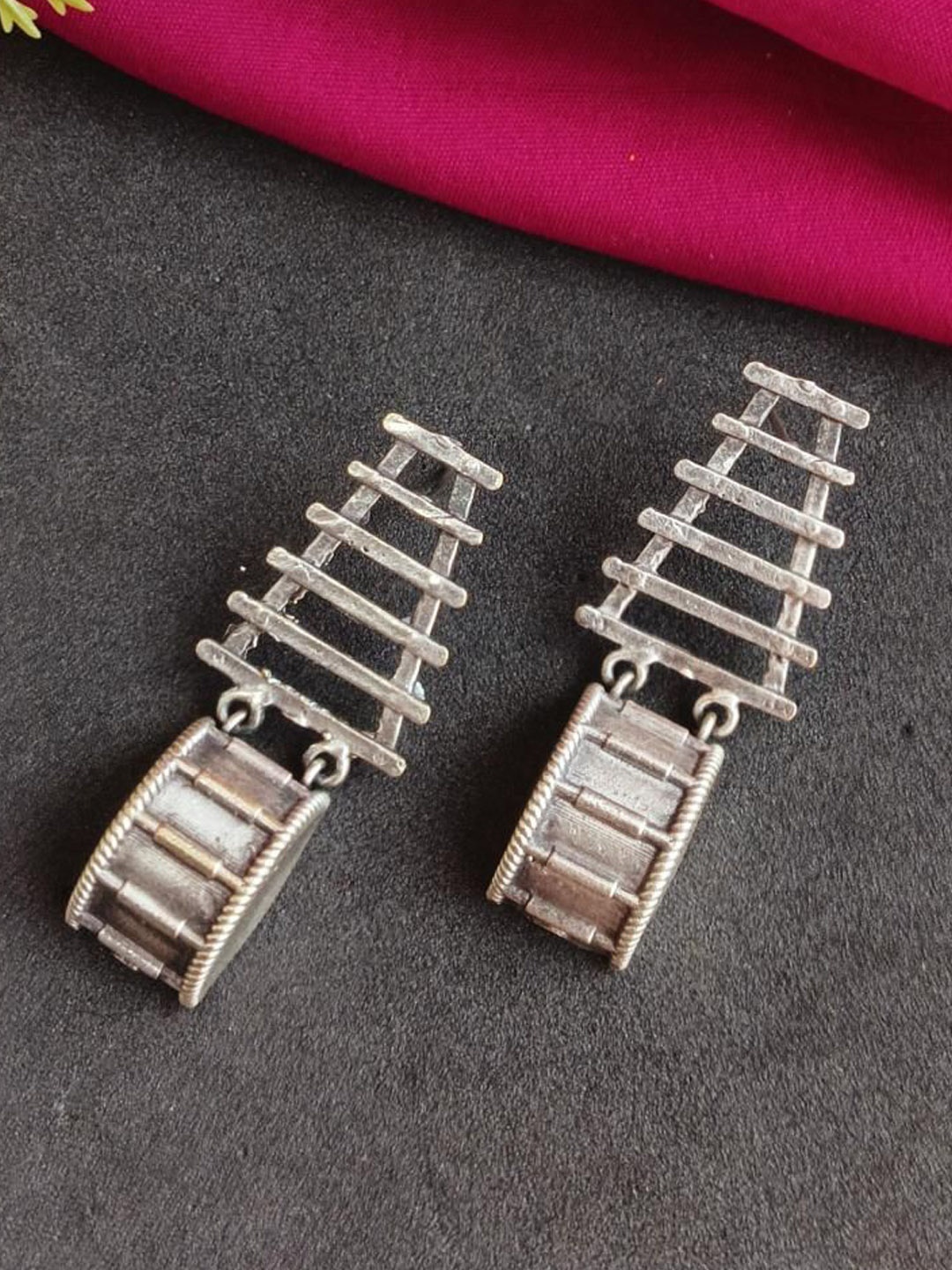 

Efulgenz Silver-Plated Contemporary Studs