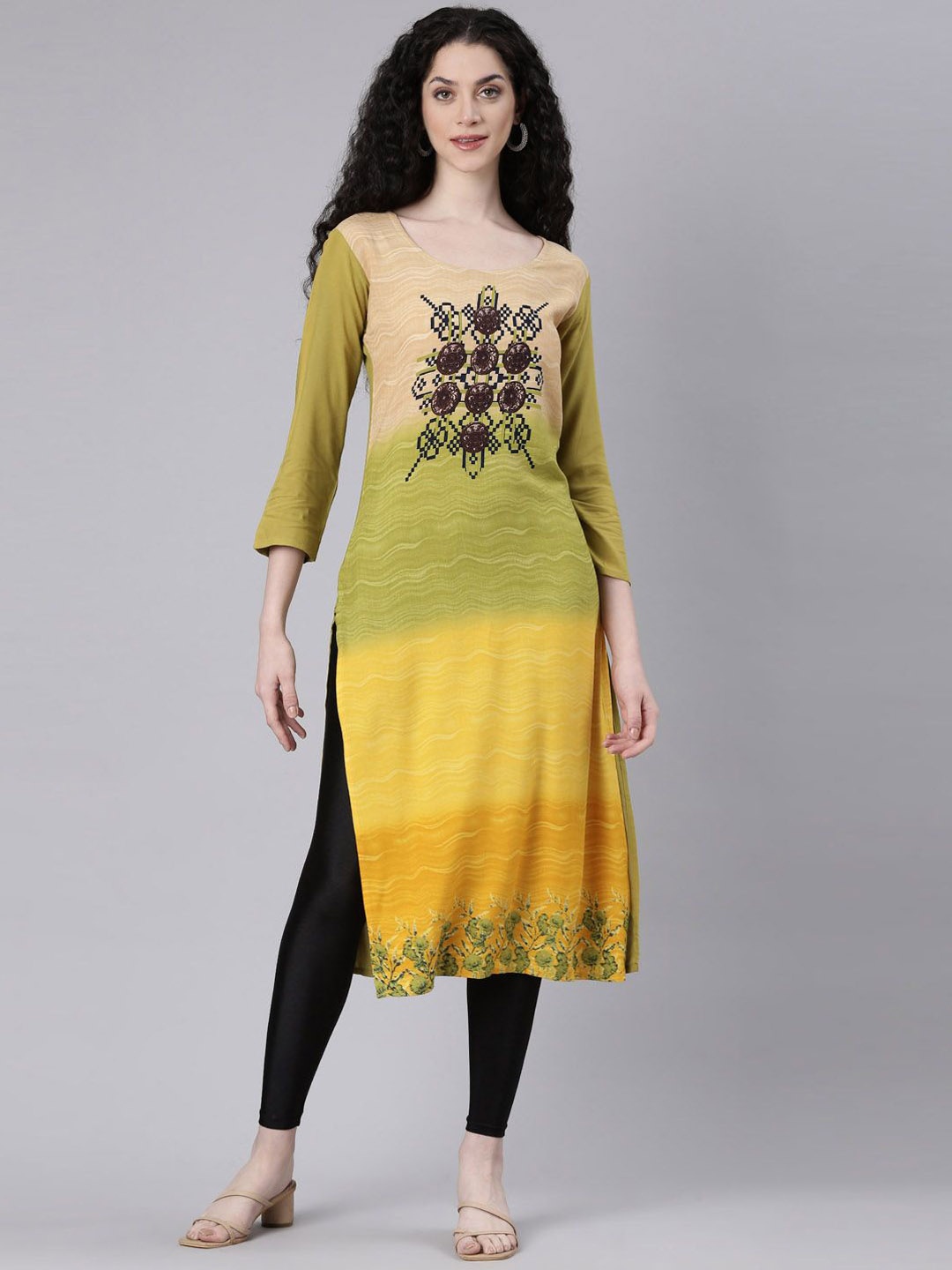 

Souchii Abstract Printed Thread Work Round Neck Straight Kurta, Green