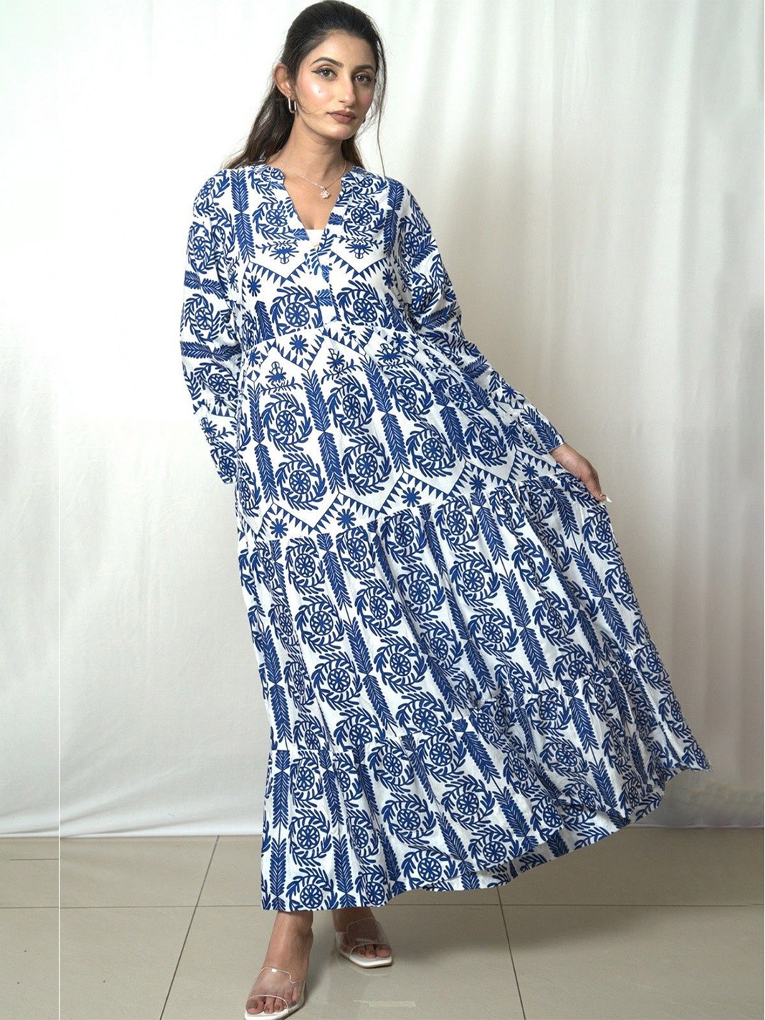 

SIDDHO HUM Women Ethnic Printed A-Line Maxi Dress, Blue