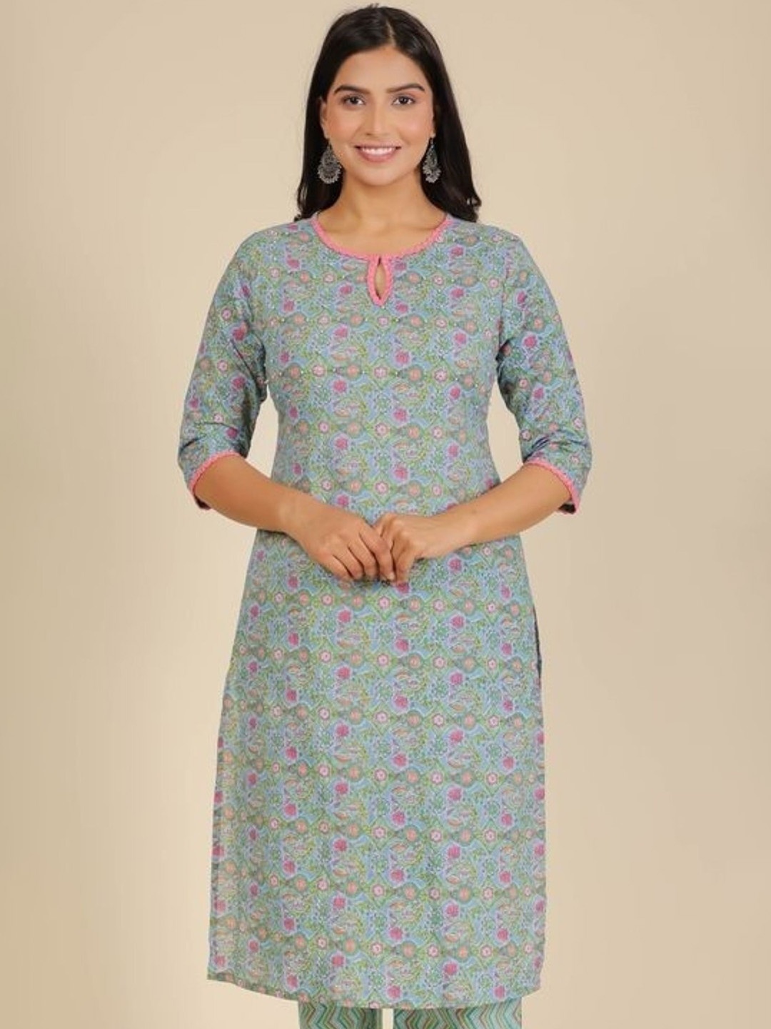 

Aramya Women Floral Printed Keyhole Neck Kurta, Blue