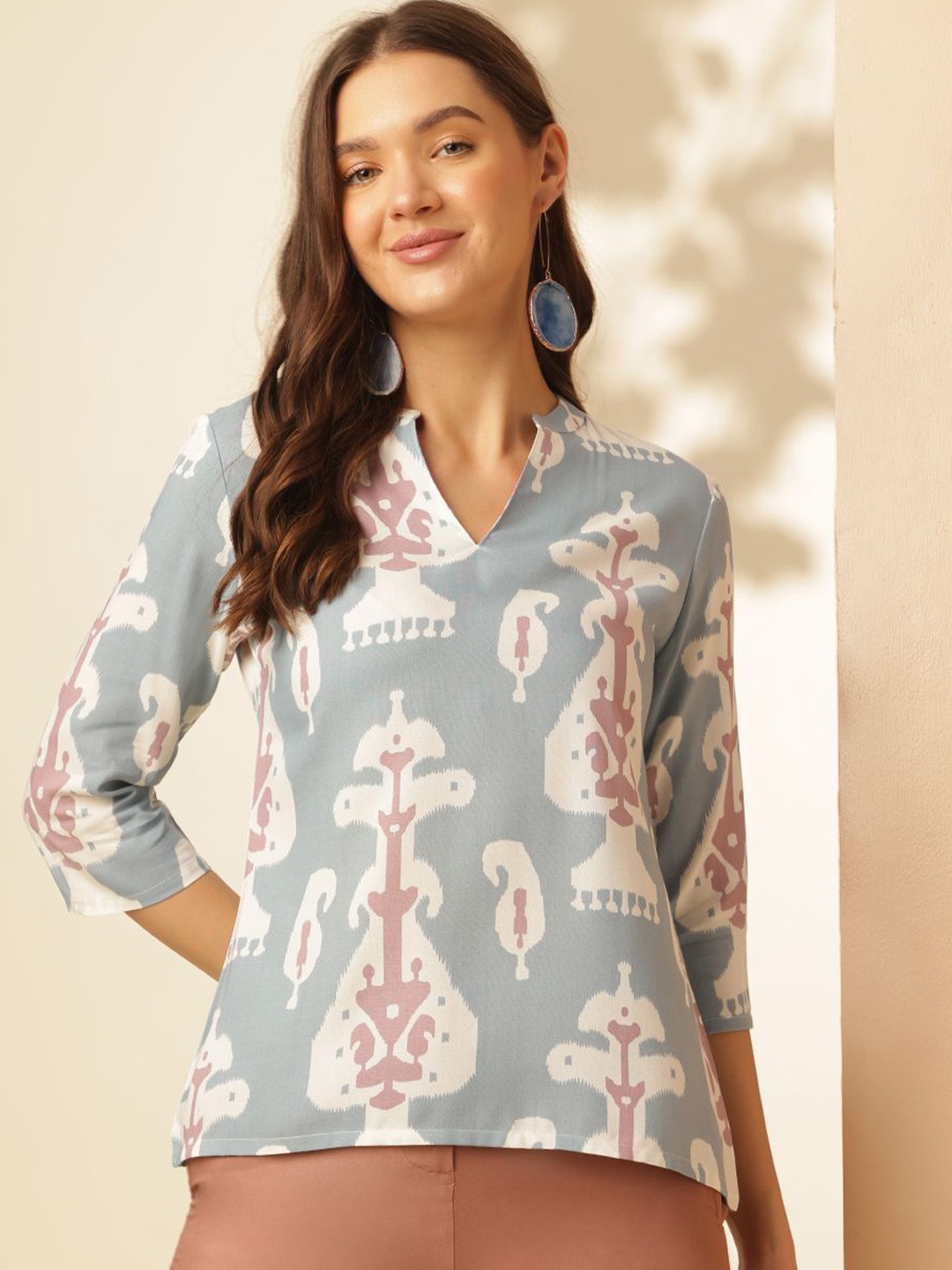 

Anouk Rustic Ikkat Printed V neck Regular Top, Blue