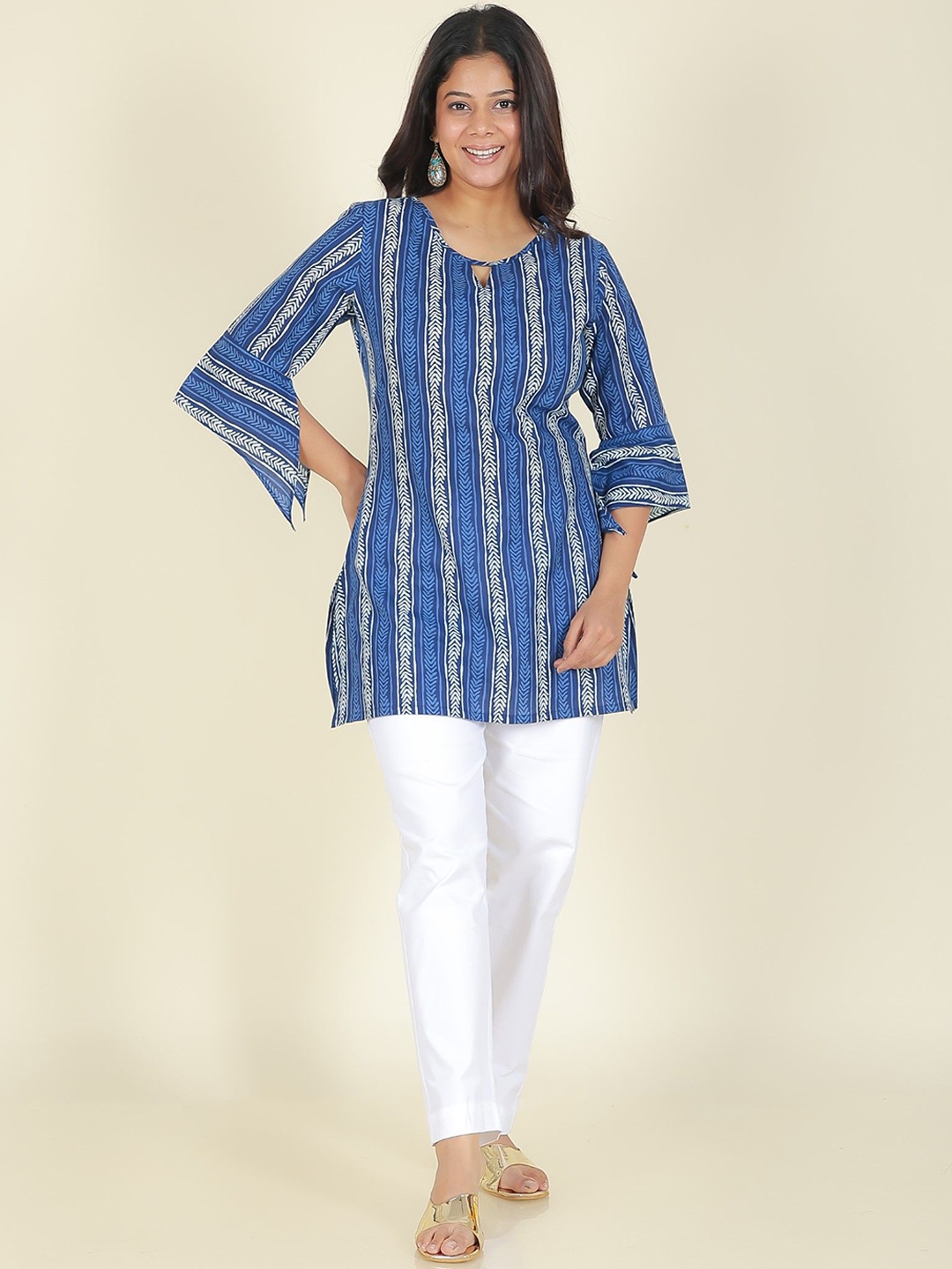 

Aramya Striped Regular Pure Cotton Kurti with Trousers, Blue