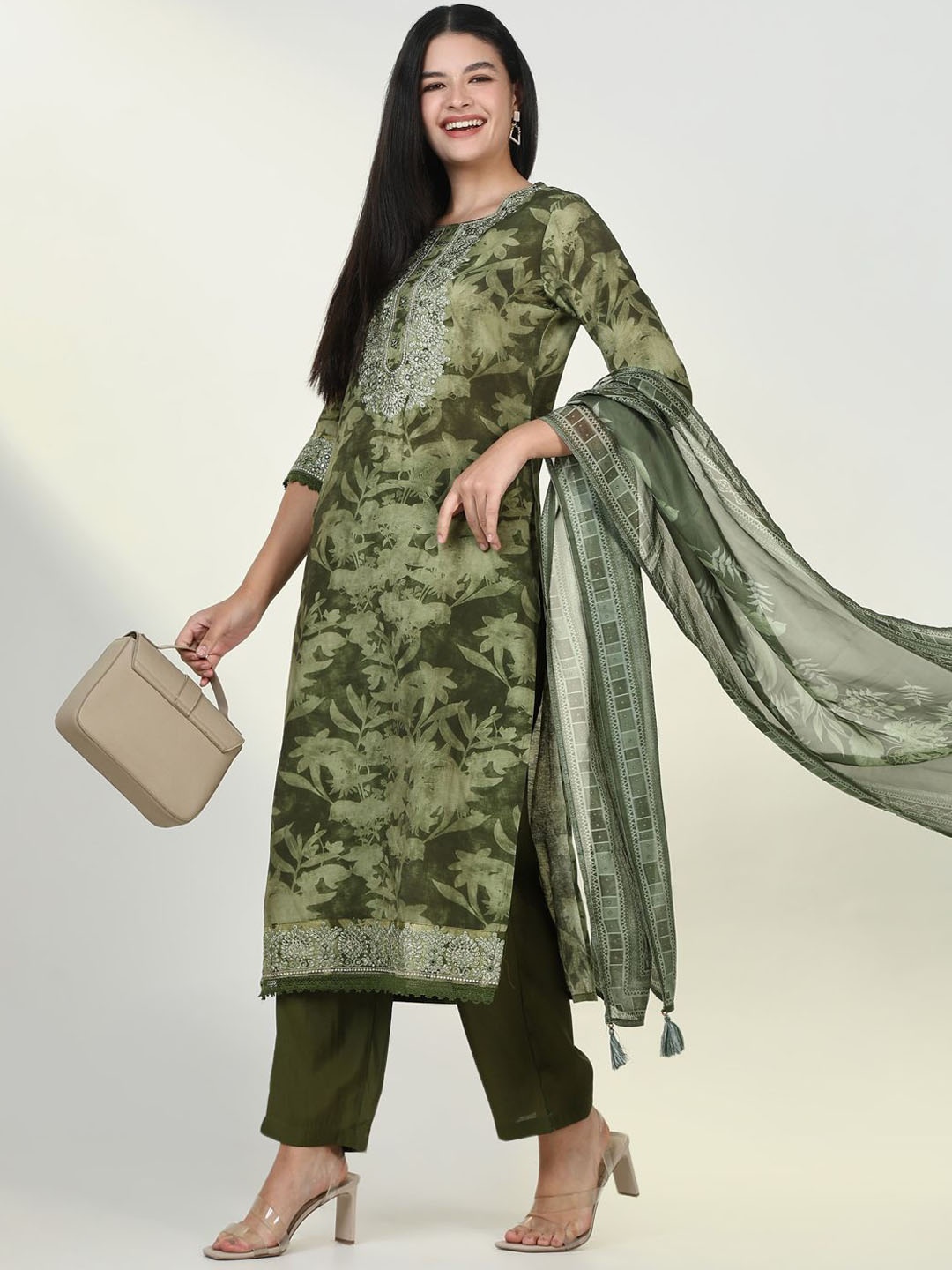 

SHOWOFF Floral Printed Round Neck Regular Thread Work Kurta With Trouser With Dupatta, Green