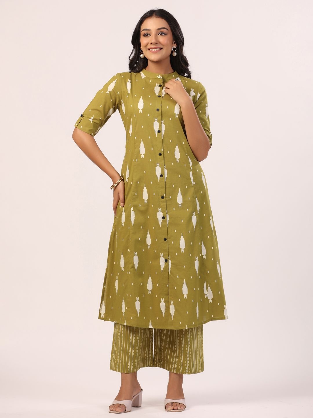 

PIROH Geometric Printed Mandarin Collar Pure Cotton A-Line Kurta With Palazzos, Olive