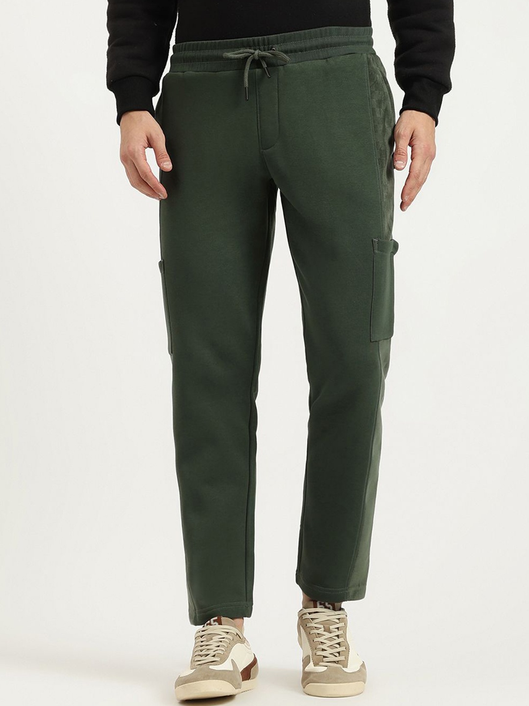 

United Colors of Benetton Men Mid-Rise Regular Fit Track Pants, Green