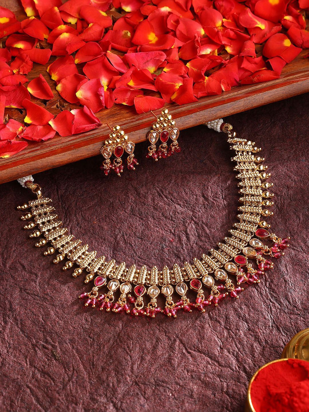 

Priyaasi Gold-Plated Stones-Studded & Beaded Jewellery Set