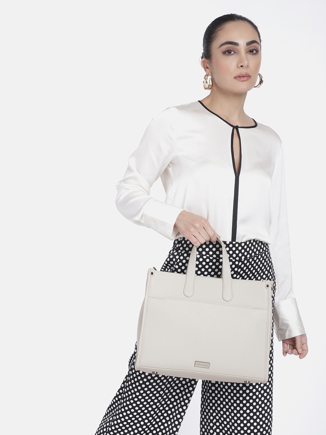 

Van Heusen Textured Handheld Bag, Grey