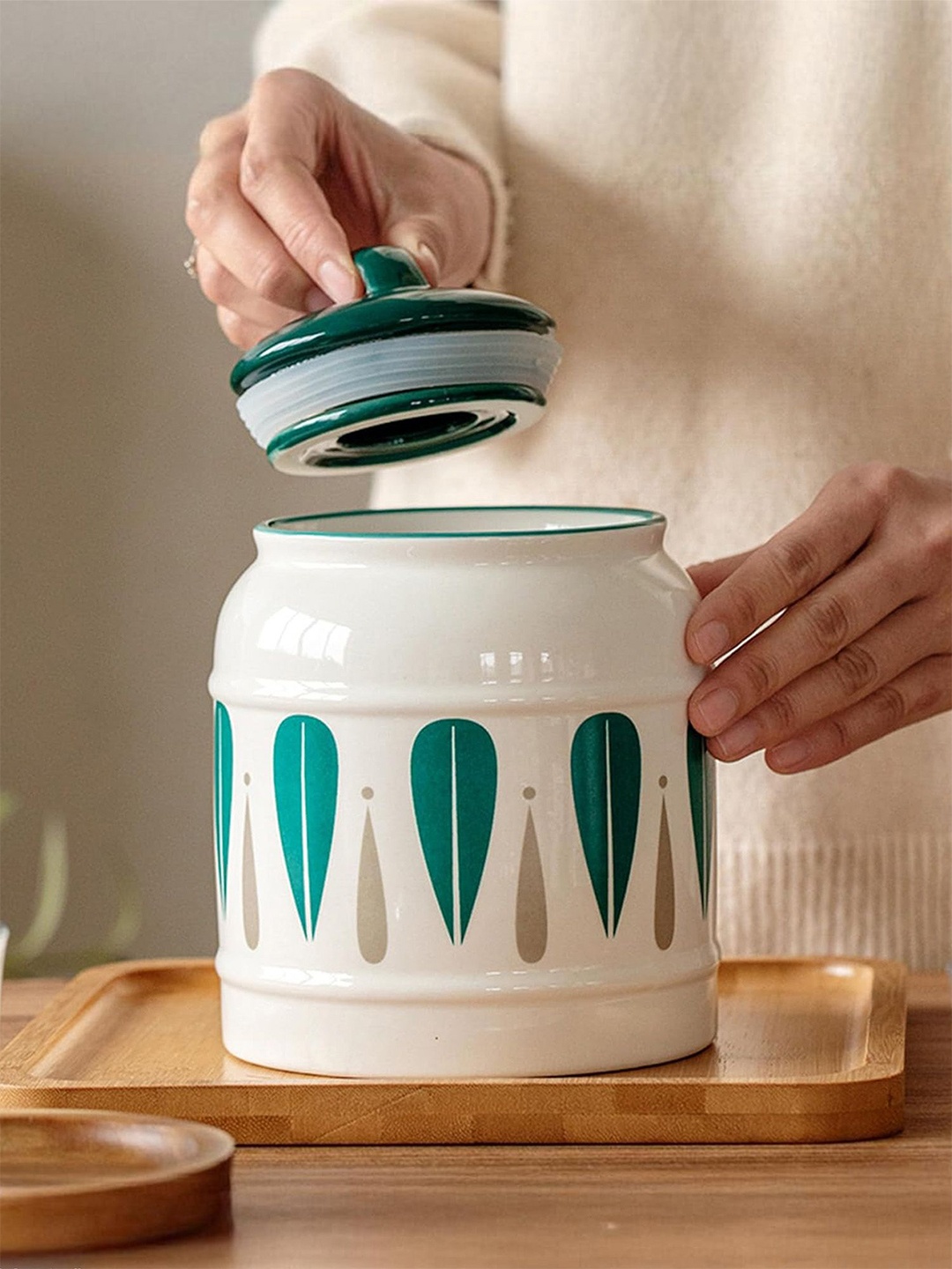 

Ekhasa Green & White Printed Ceramic Jar With Lid 2.5 L