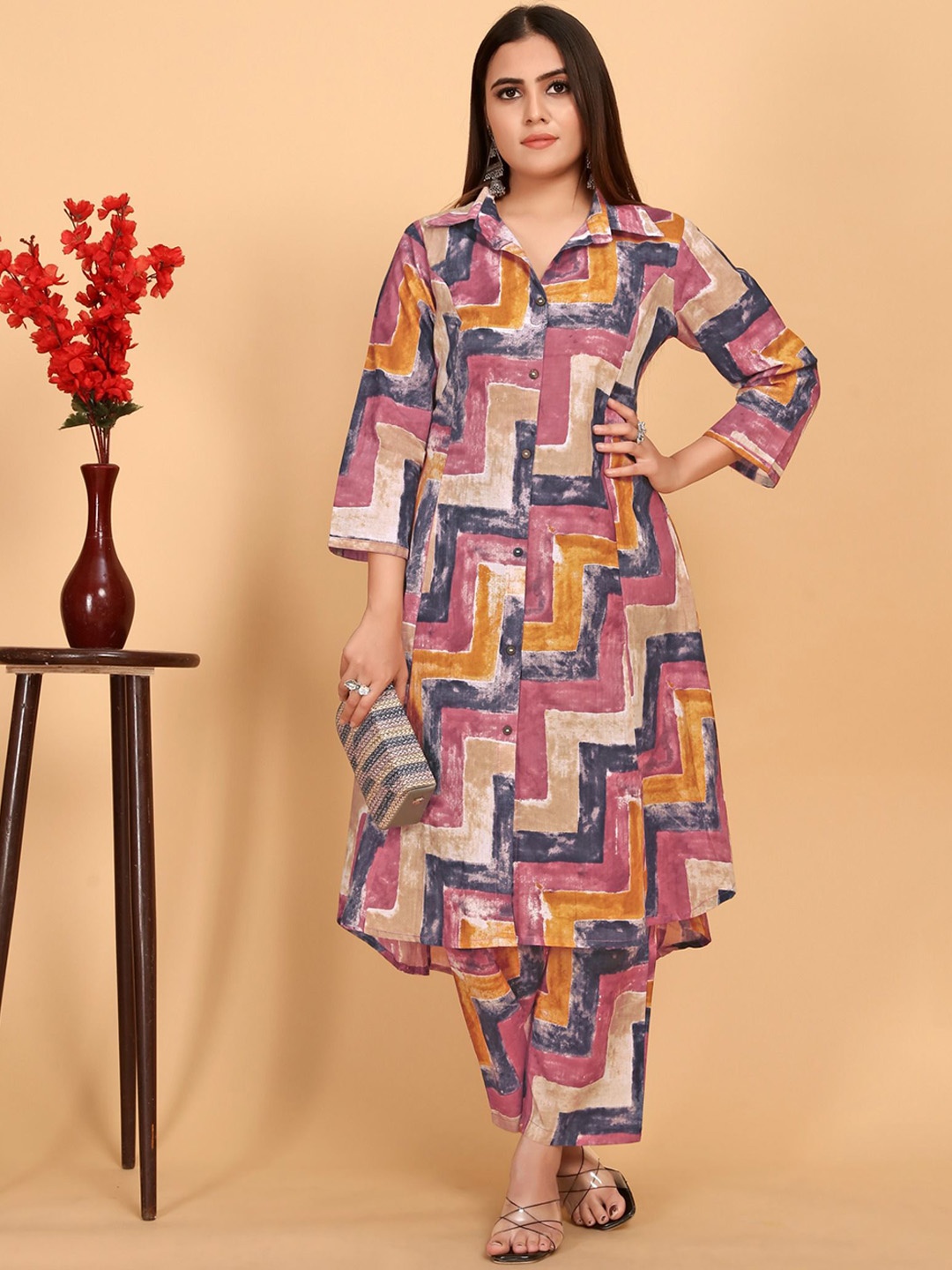 

Fashion Petals Printed Shirt Collar Tunic With Trousers, Pink