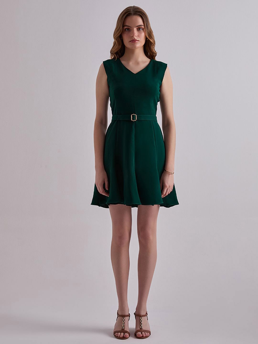 

TORSHA Women V - Neck Sleeveless Fit & Flare Dress, Green