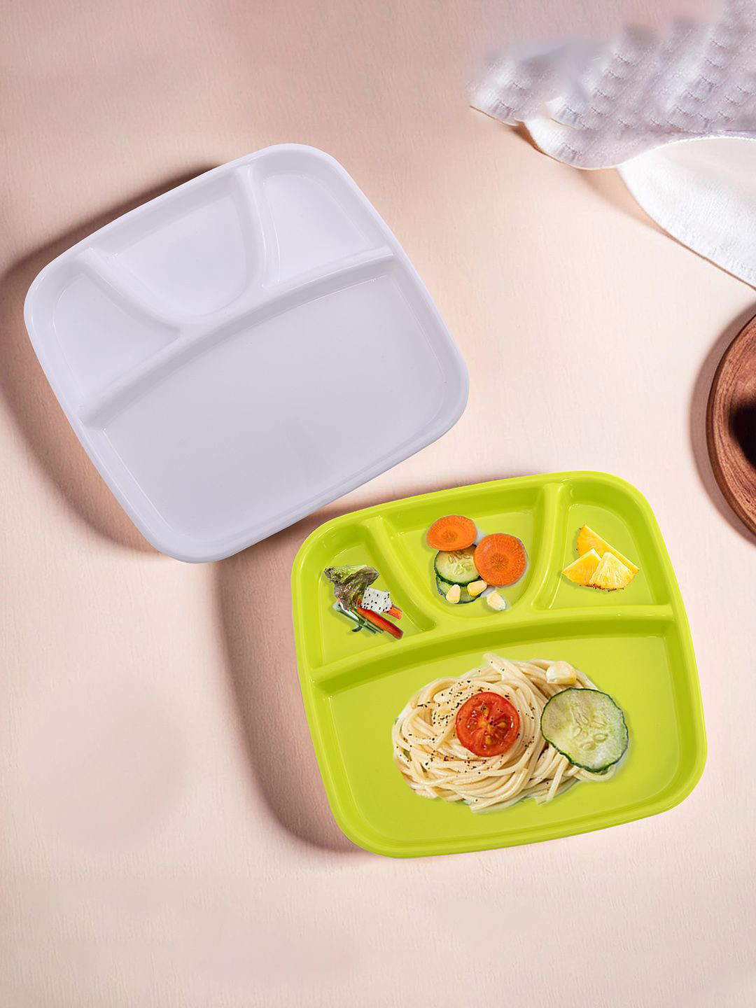 

Kuber Industries White & Green 2 Pieces 4 Sections Microwave Safe Plates