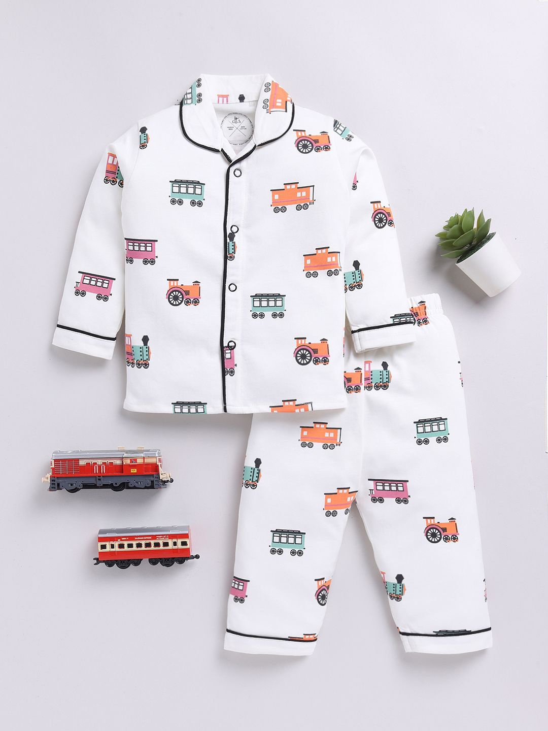 

Clt.s Kids Pure Cotton Conversational Printed Night suit, Off white