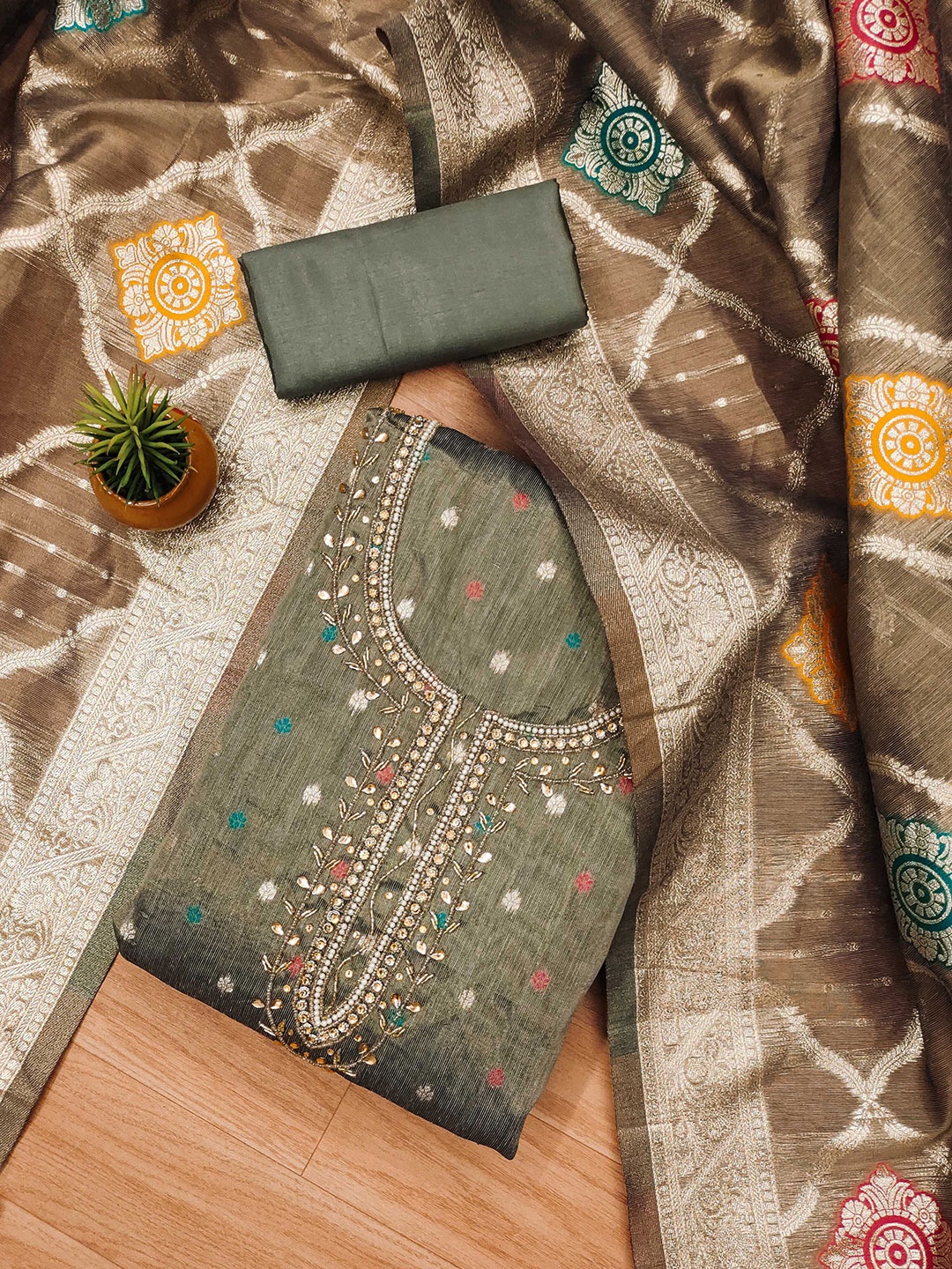 

Maroosh Floral Beads and Stones Embellished Unstitched Dress Material, Grey