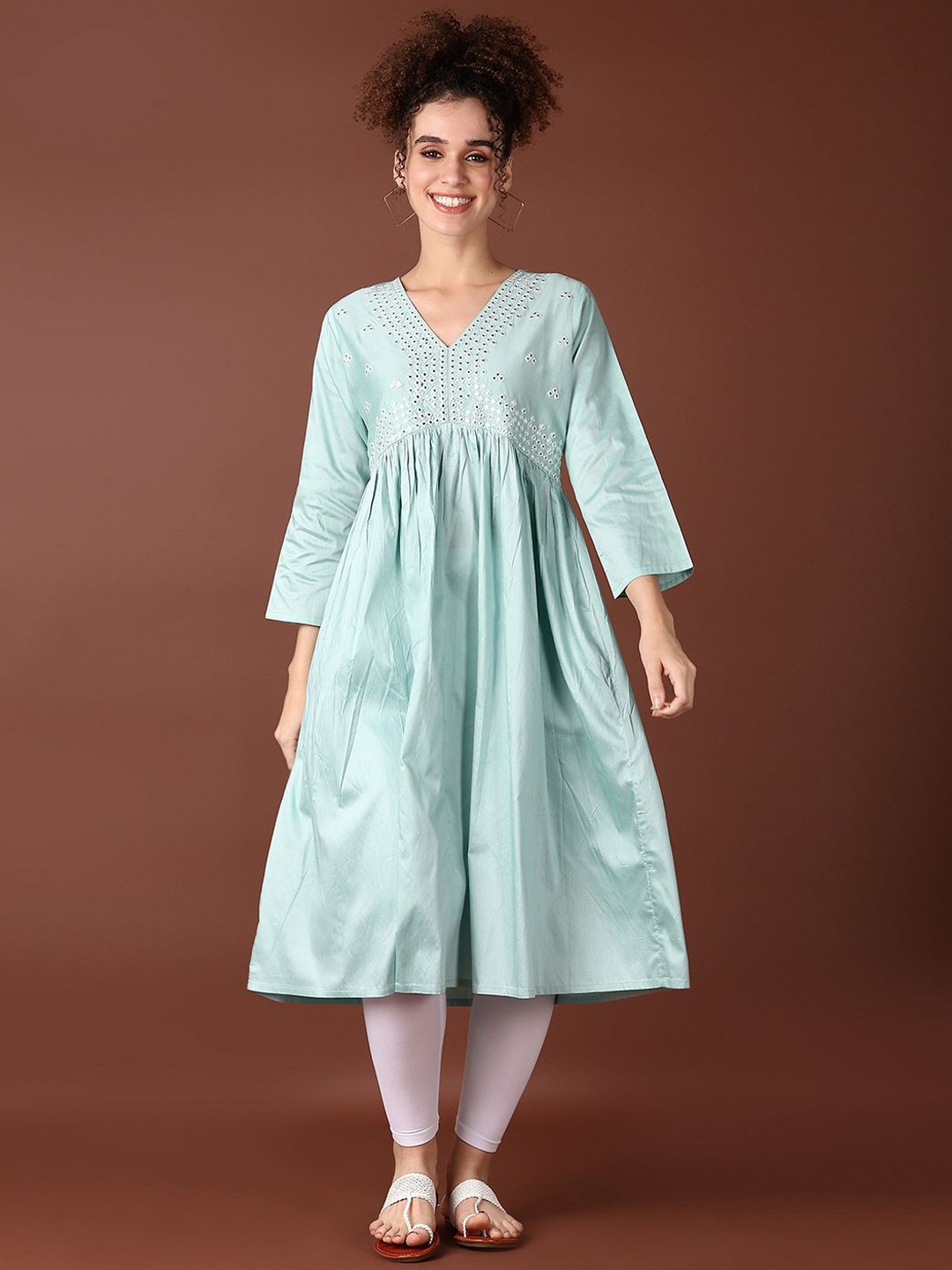 

V-Mart Geometric Embroidered Mirror Work Cotton A-Line Kurta, Green
