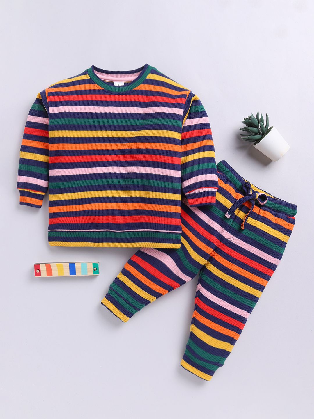 

Clt.s Kids Striped Night suit, Green