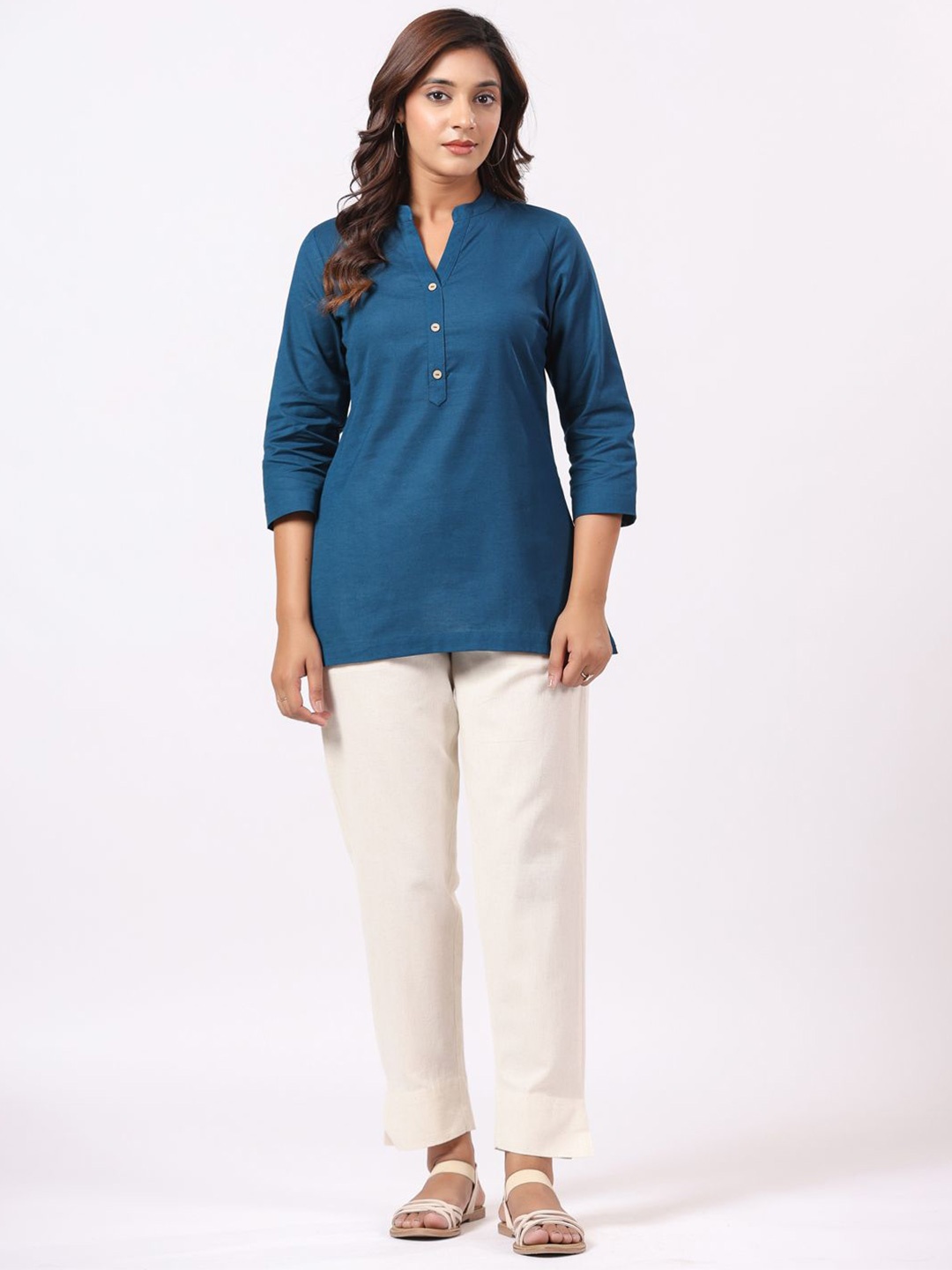 

PIROH Women Pure Cotton Mandarin Collar Kurti, Blue