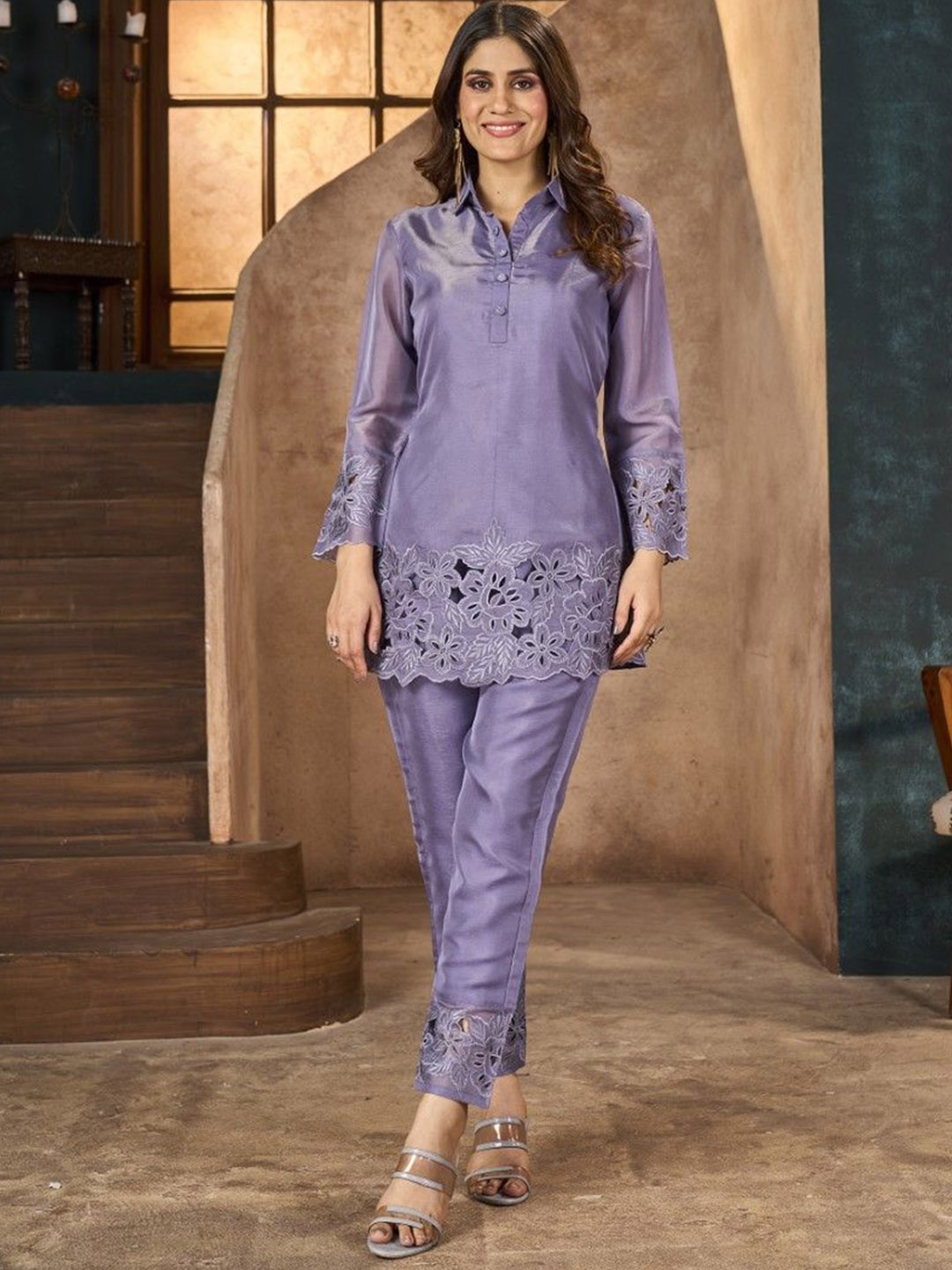 

AUTUMN LANE Jimmy Lavender Cutwork Top With Trousers