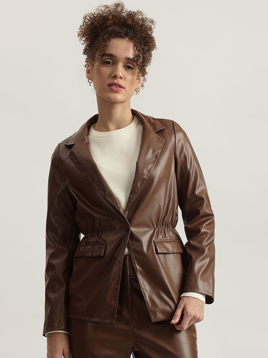 

Iconic Single Breasted Blazer, Brown