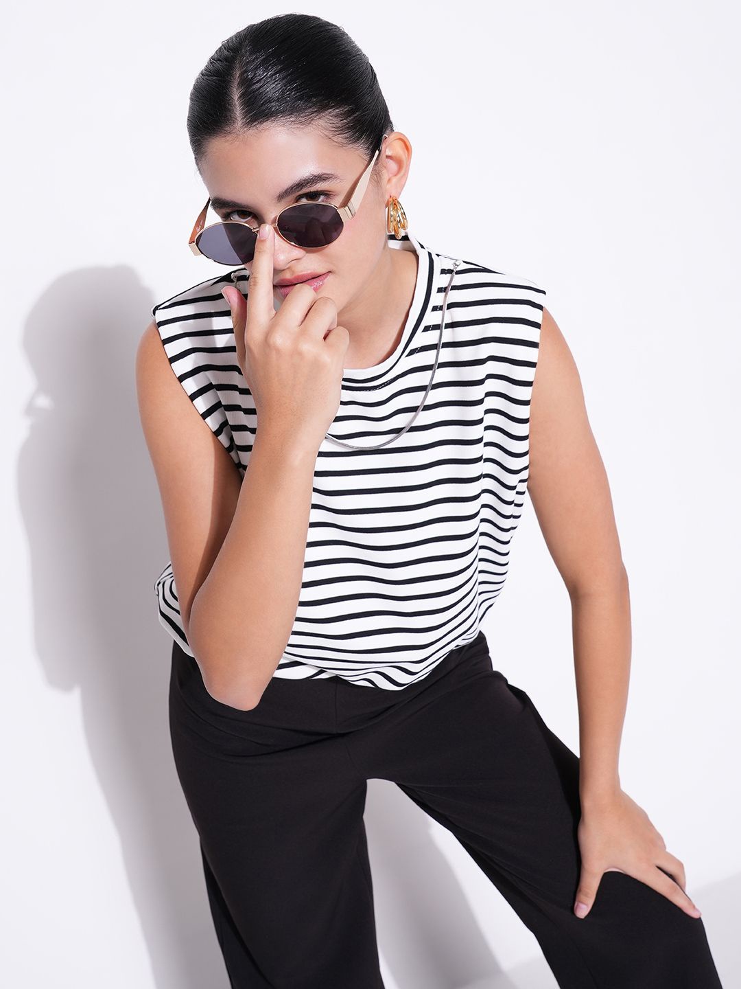 

SHOWOFF Women Round neck Sleeveless Striped Top, White