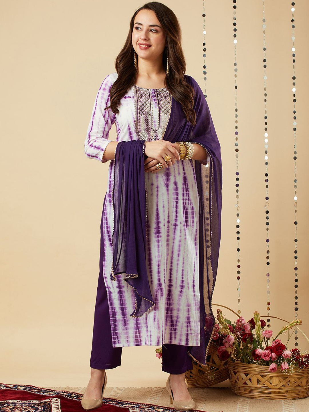 

PrettyNight Women Ombre Dyed Regular Sequinned Kurta with Palazzos & With Dupatta, Purple