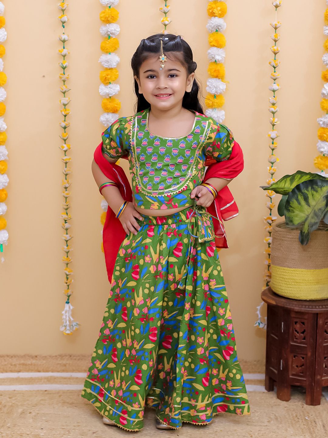 

UNBIND Girls Printed Gotta Patti Cotton Ready to Wear Lehenga & Blouse With Dupatta, Green