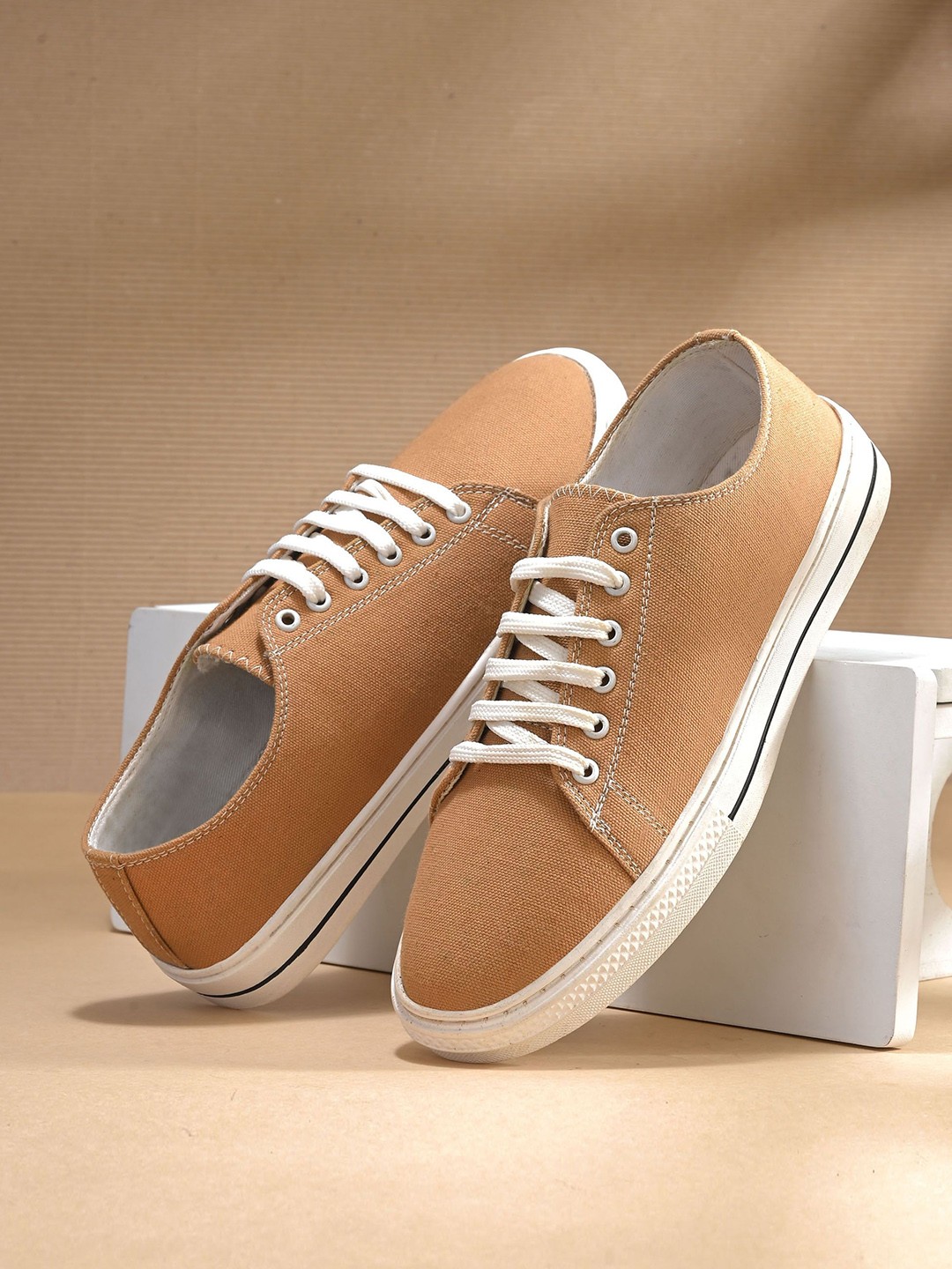 

Mast & Harbour Men Colourblocked Sneakers, Beige