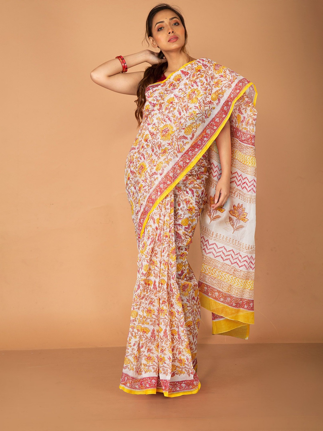 

Unnati Silks Women Floral Supernet Handloom Block Printed Saree, Cream