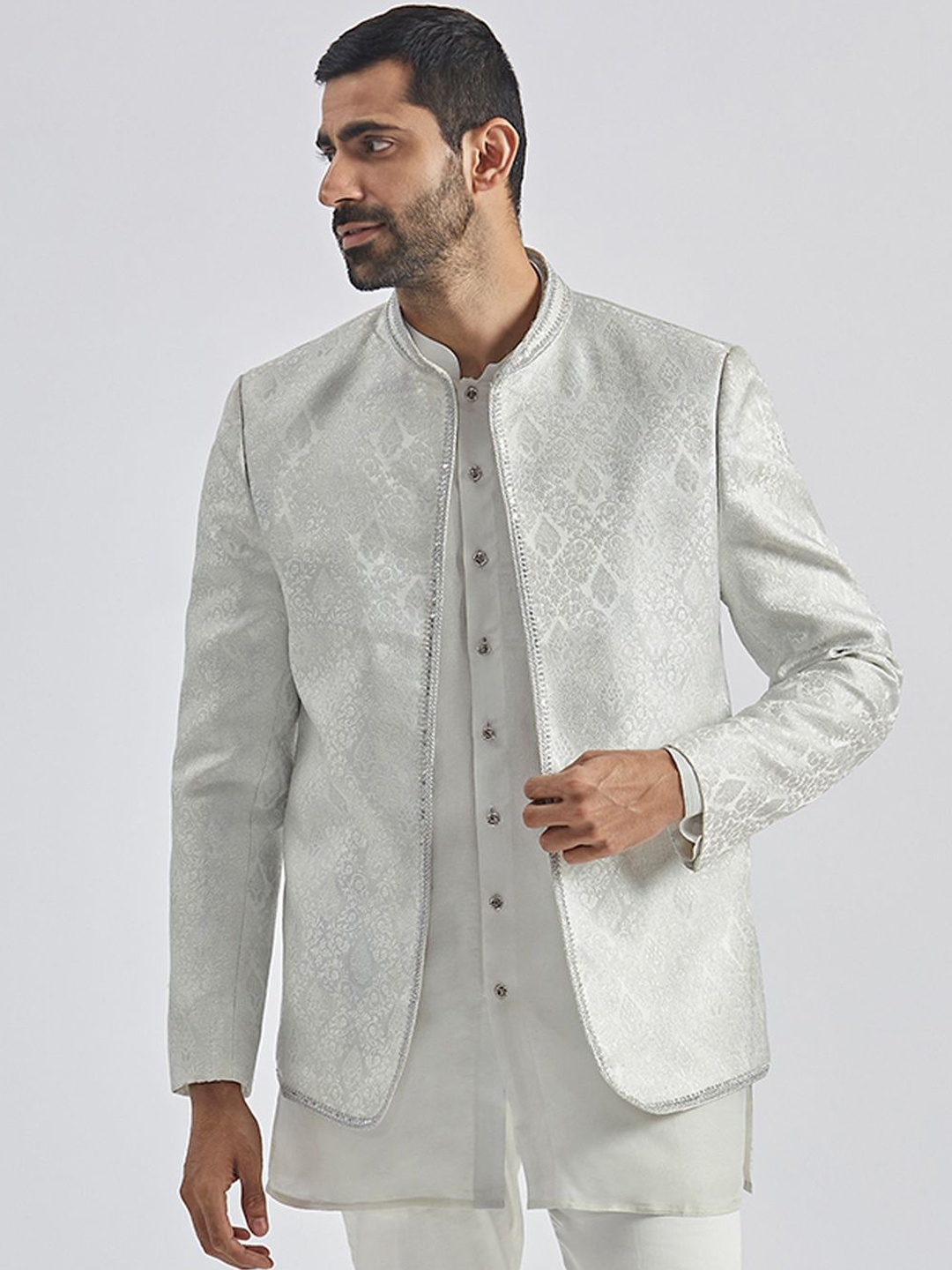 

VASTRAMAY Slim Fit Jacquard Front Open Jodhpuri Blazer, Silver