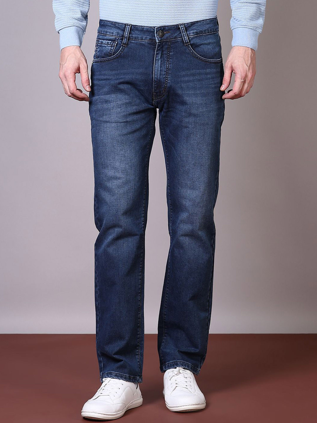 

V-Mart Men Light Fade Mid-Rise Stretchable Jeans, Blue
