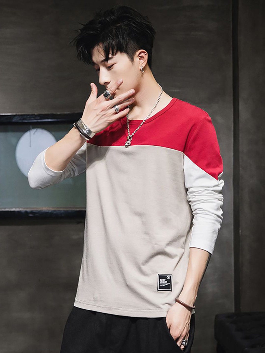 

StyleCast x Revolte Men Colourblocked T-shirt, Red