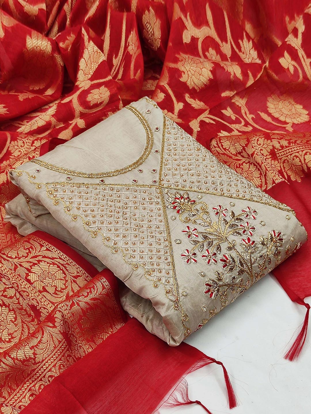 

Maroosh Floral Embroidered Beads and Stones Unstitched Dress Material, Grey
