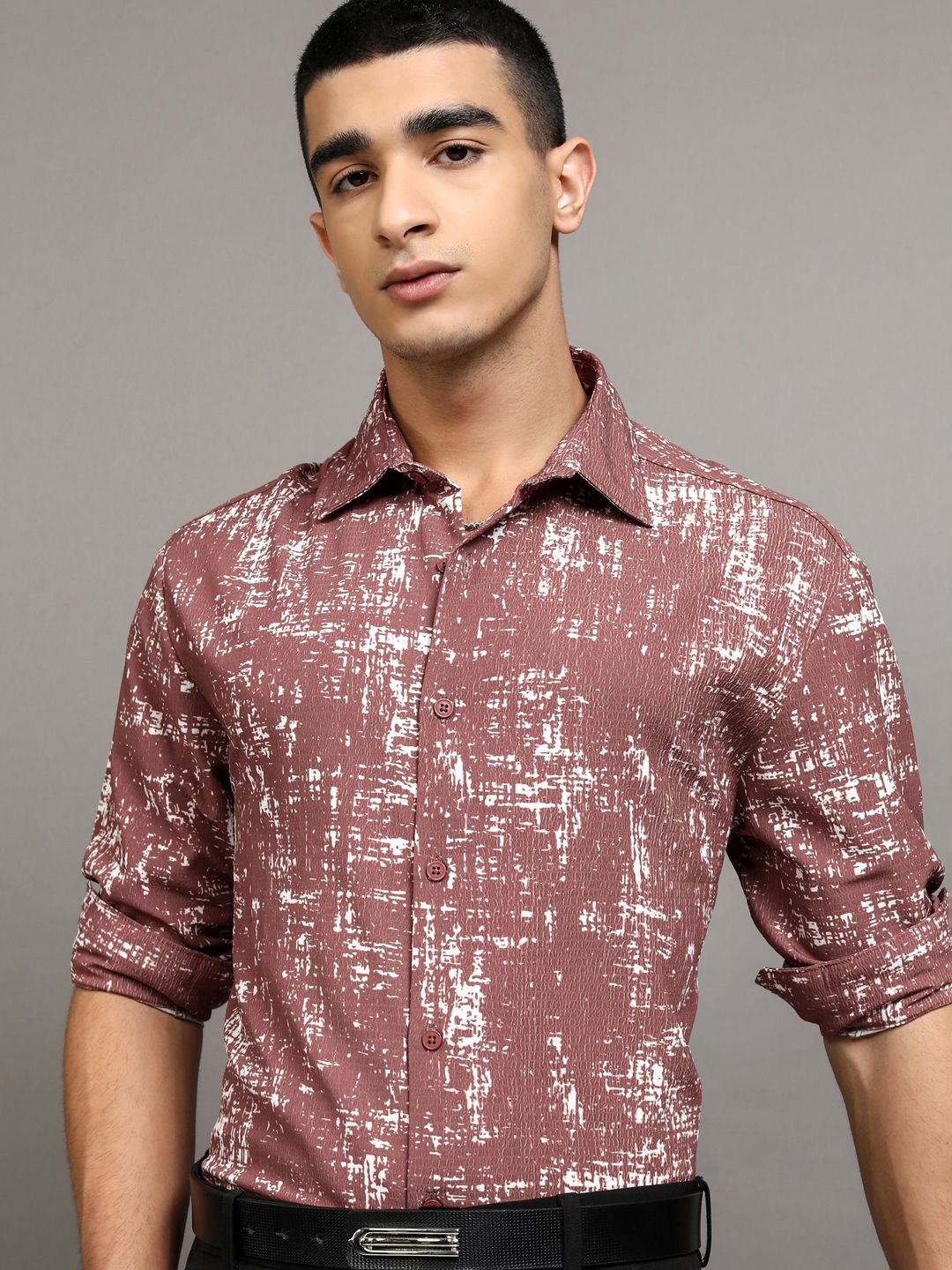 

HIGHLANDER Men Abstract Printed Casual Shirt, Brown