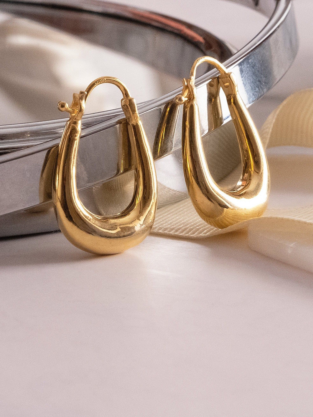 

Anushka Jain Jewellery 925 Sterling Silver Gold Plated Classic Hoop Earrings