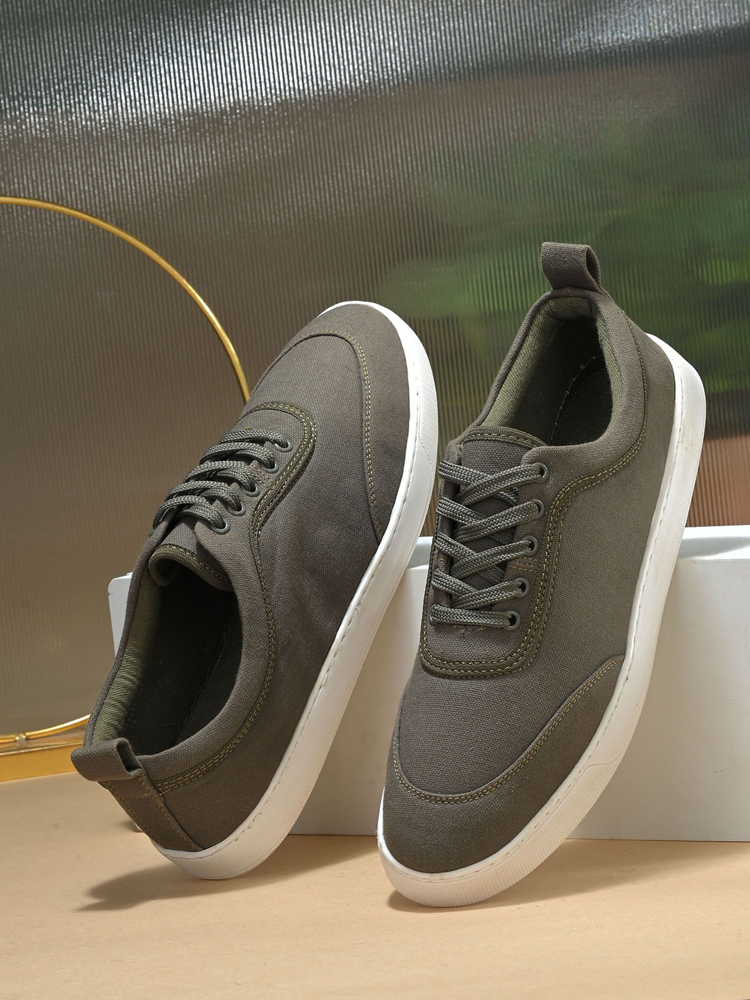

Mast & Harbour Men Colourblocked Sneakers, Olive