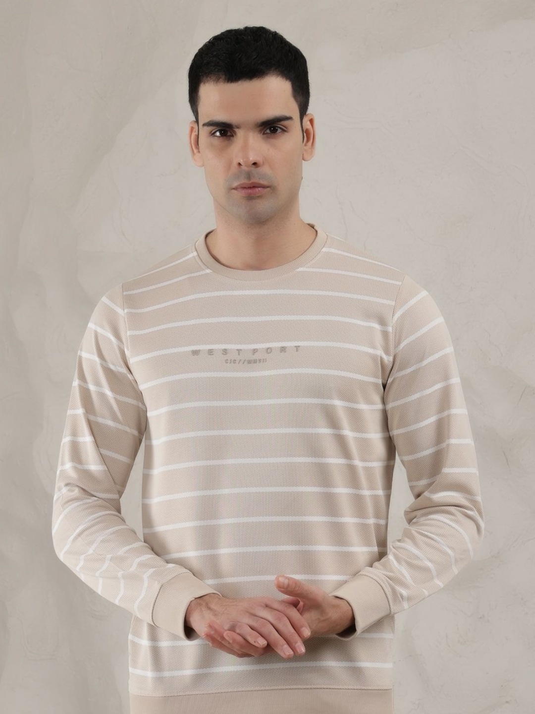 

COBB Men Striped Drop-Shoulder Sleeves Applique T-shirt, Beige